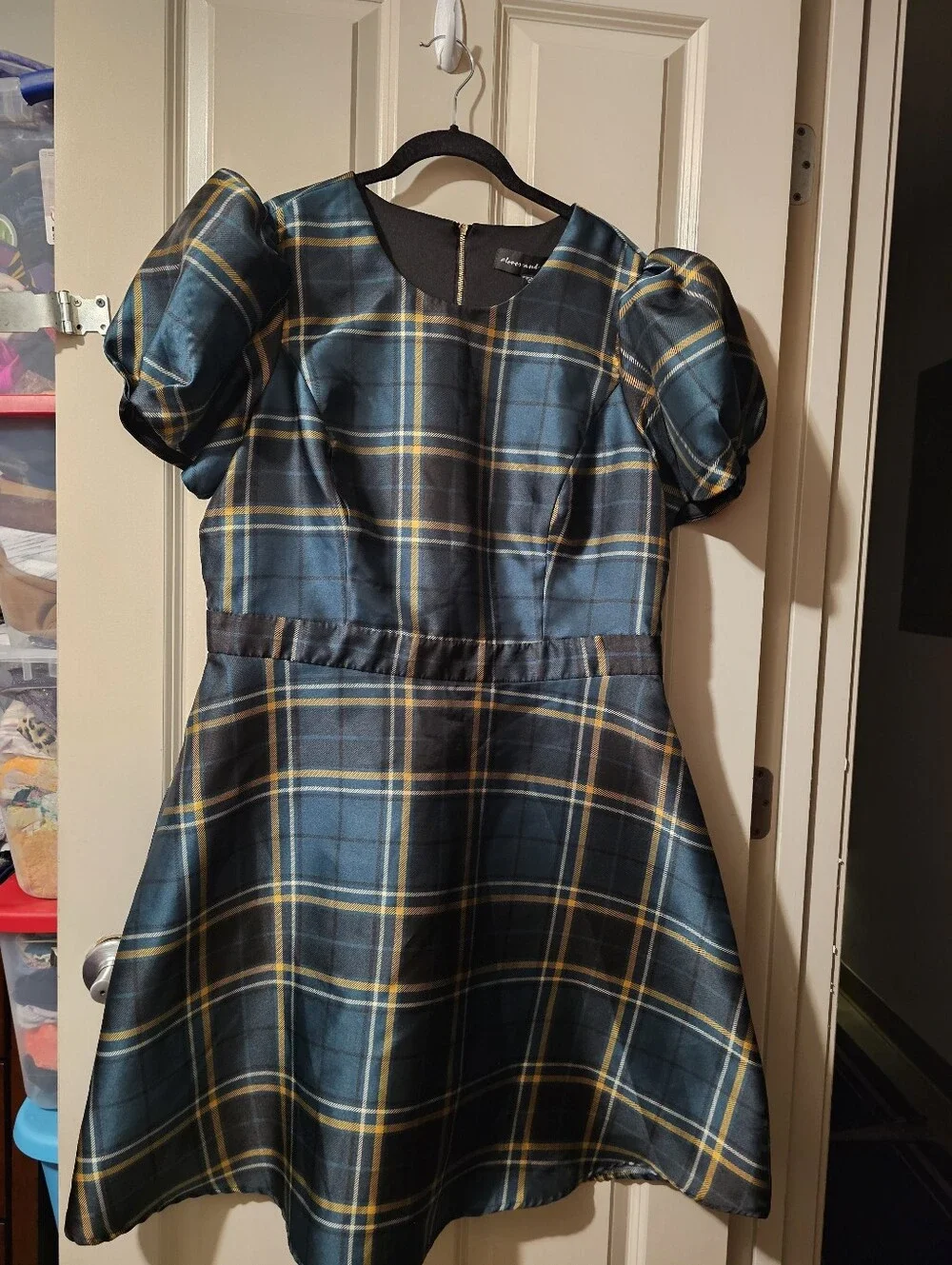 Clover And Sloane Green and Yellow Plaid Puff-Sleeve Formal Dress Size 18